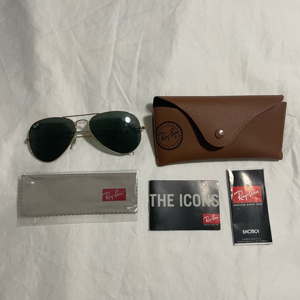 Ray Ban Aviator sunglasses